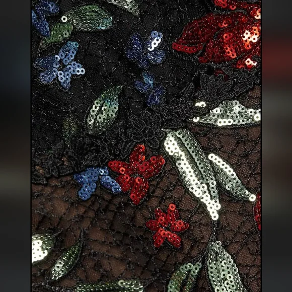 Marchesa Notte Sleeveless Halter Embroidered & Sequin Gown Size 8 Prom - Picture 5 of 15